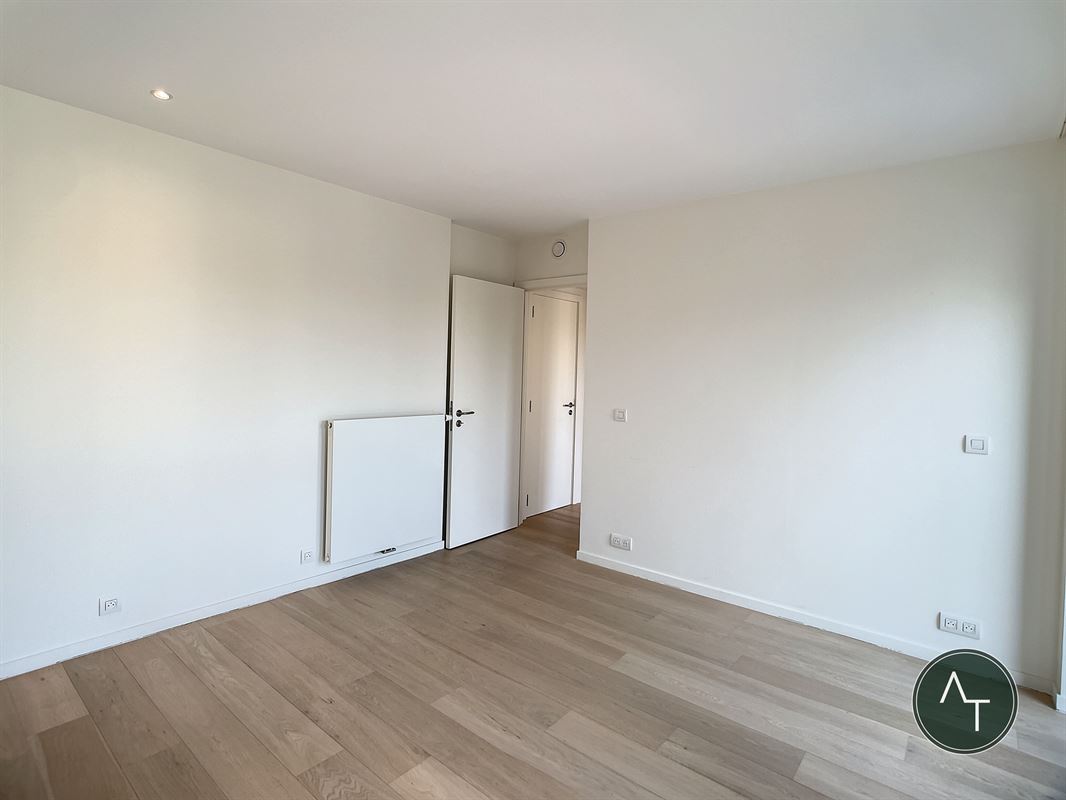 Châtelain / App. 2sl +/- 77m² met terras
