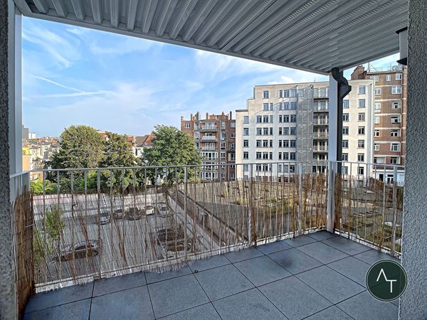 Châtelain / App. 2sl +/- 77m² met terras