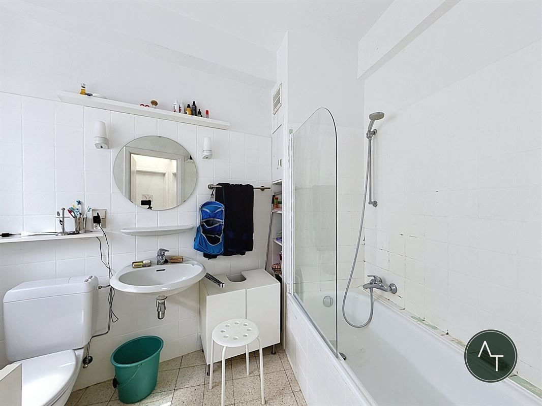 Sint-Job / Modernistische woning 3-sl +/- 204 m² met garage en tuin