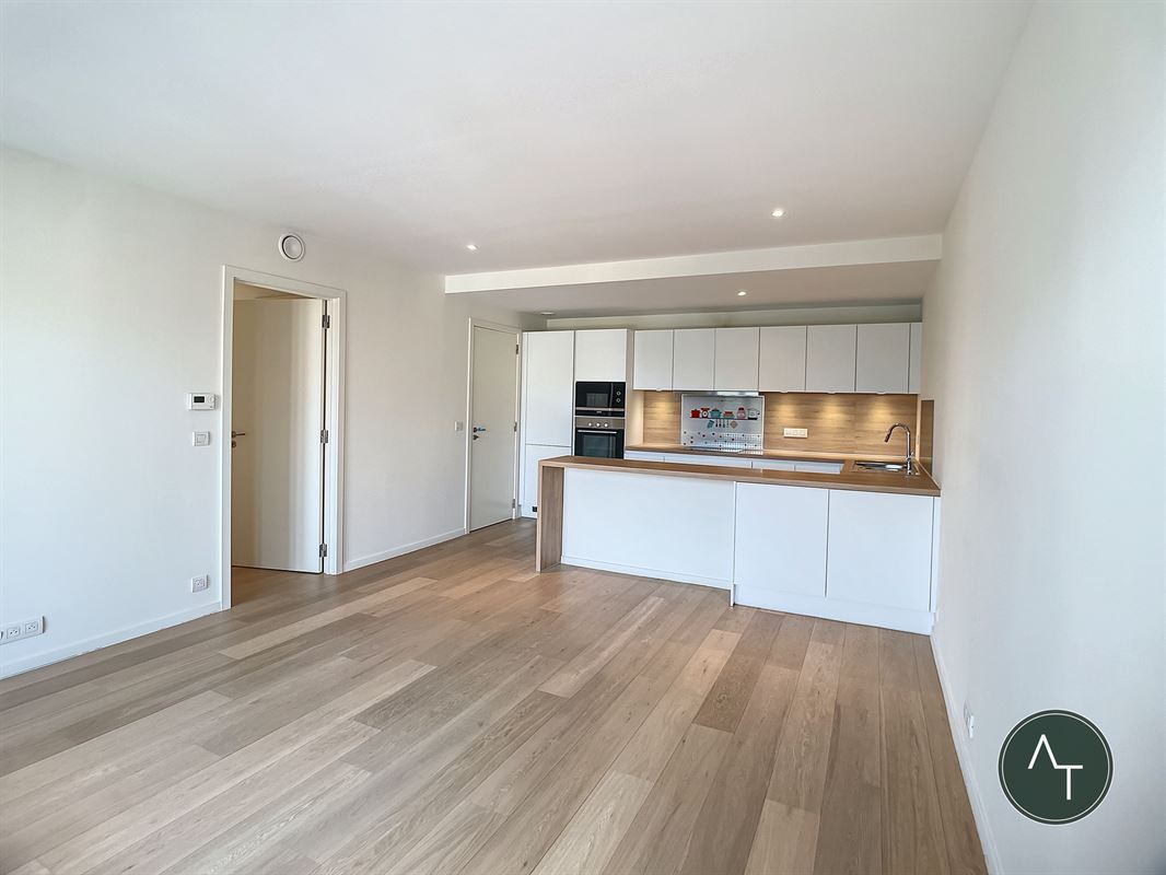 Châtelain / App. 2sl +/- 77m² met terras