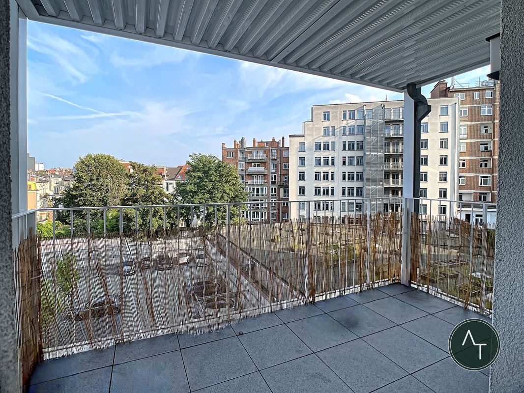 Châtelain / App. 2sl +/- 77m² met terras