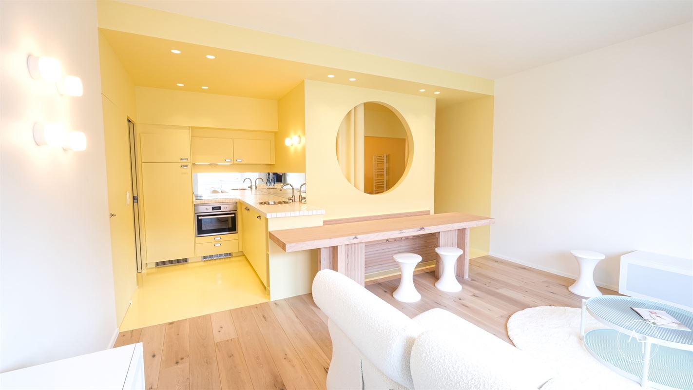 Châtelain / Studio +/- 50m² fully renovated and furnished