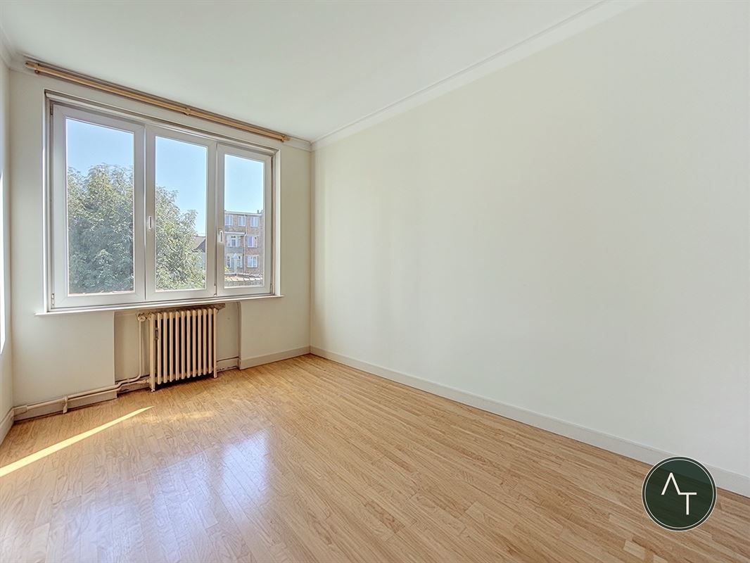 Vanderkindere / App. 1sl (mog. 2) +/- 96m² te renoveren