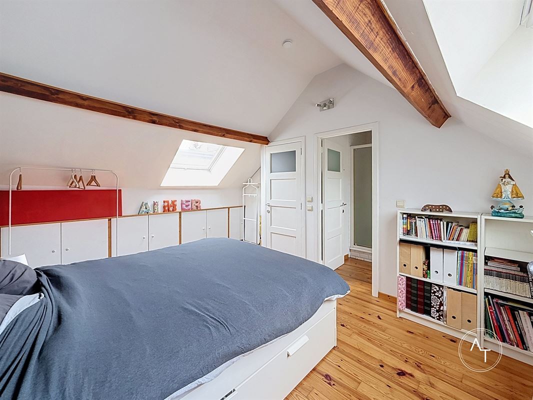 Van Zuylen / 2-bed renovated house +/- 143m² with garden