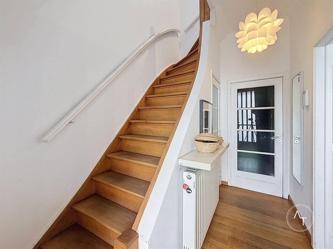 Van Zuylen / 2-bed renovated house +/- 143m² with garden