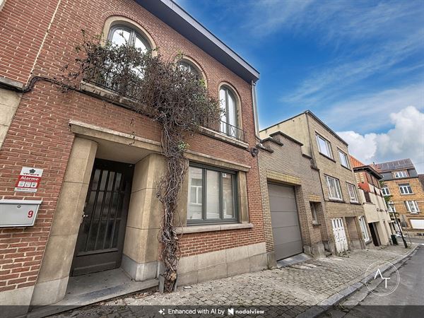Van Zuylen / Huis 2sl +/- 143m² gerenoveerd met tuin
