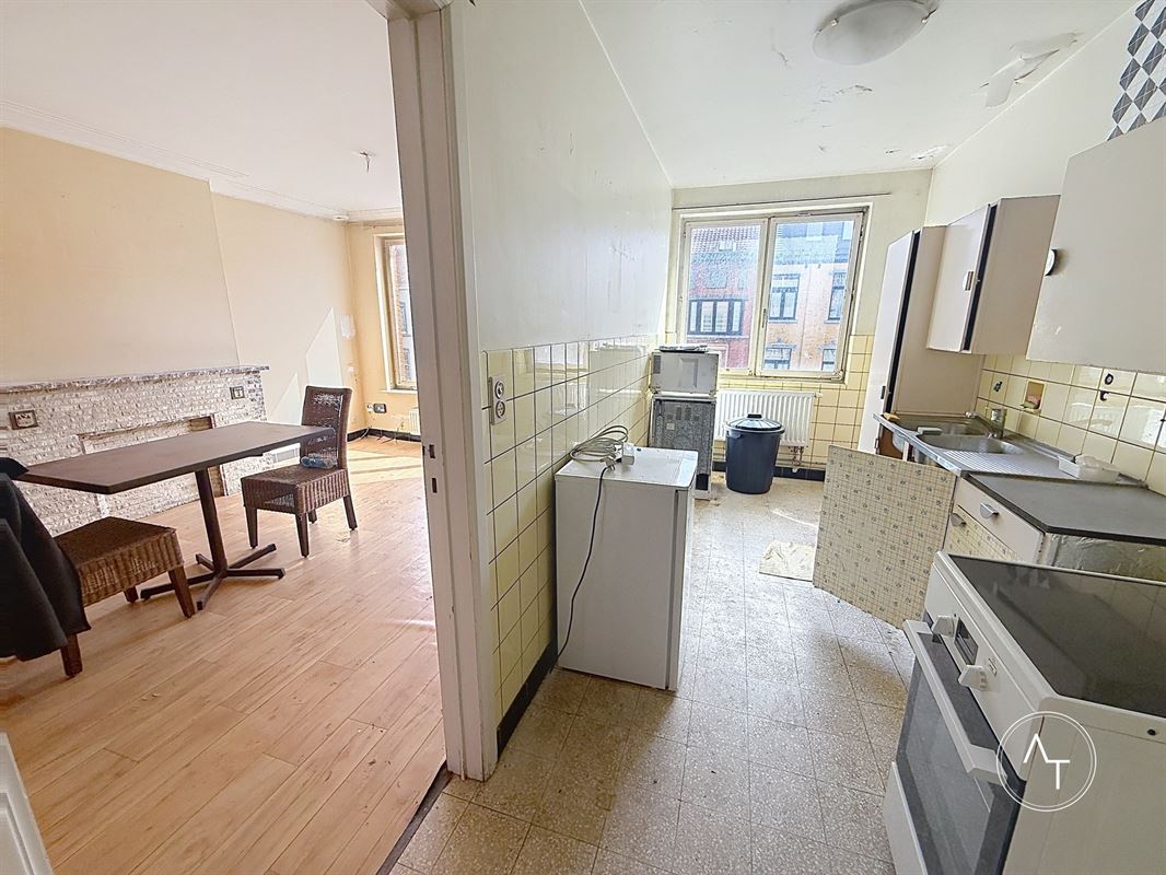 Trèfles / 2-bed app. +/- 78m² to renovate (2 available units)