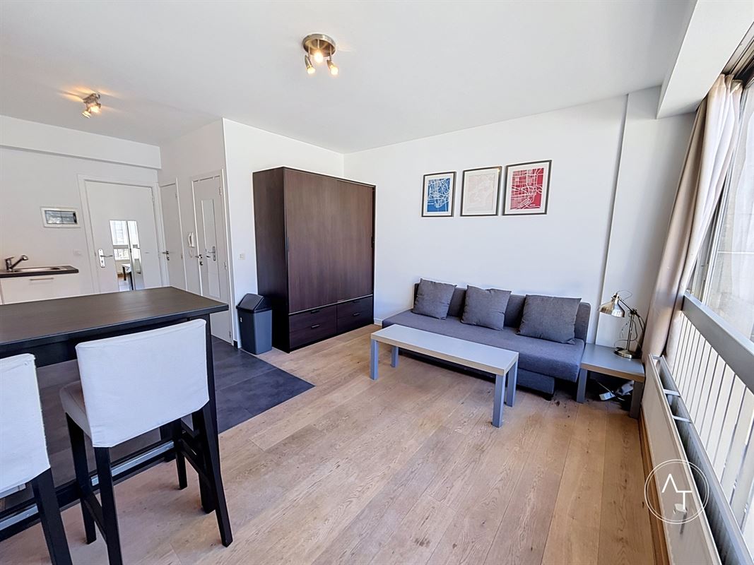 Vleurgat / Furnished studio +/- 29m²