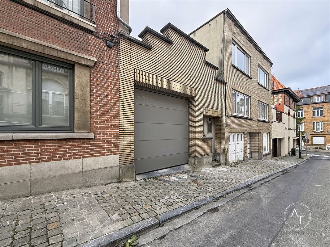 Van Zuylen / Development opportunity and parking spaces
