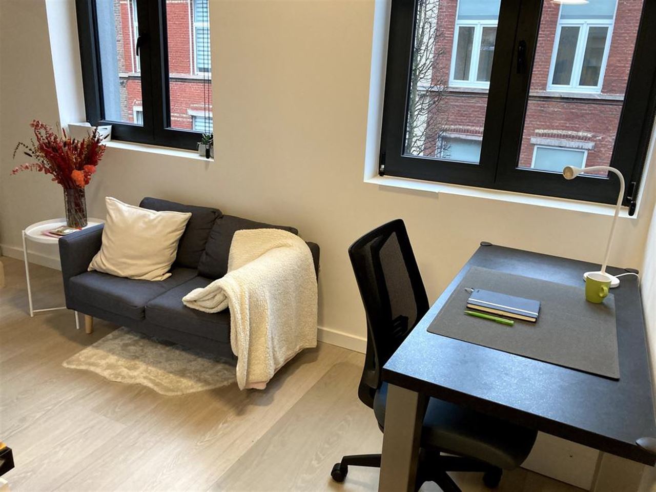 Opbrengsteigendom - 5 luxekamers met eigen sanitair en 1 luxestudio