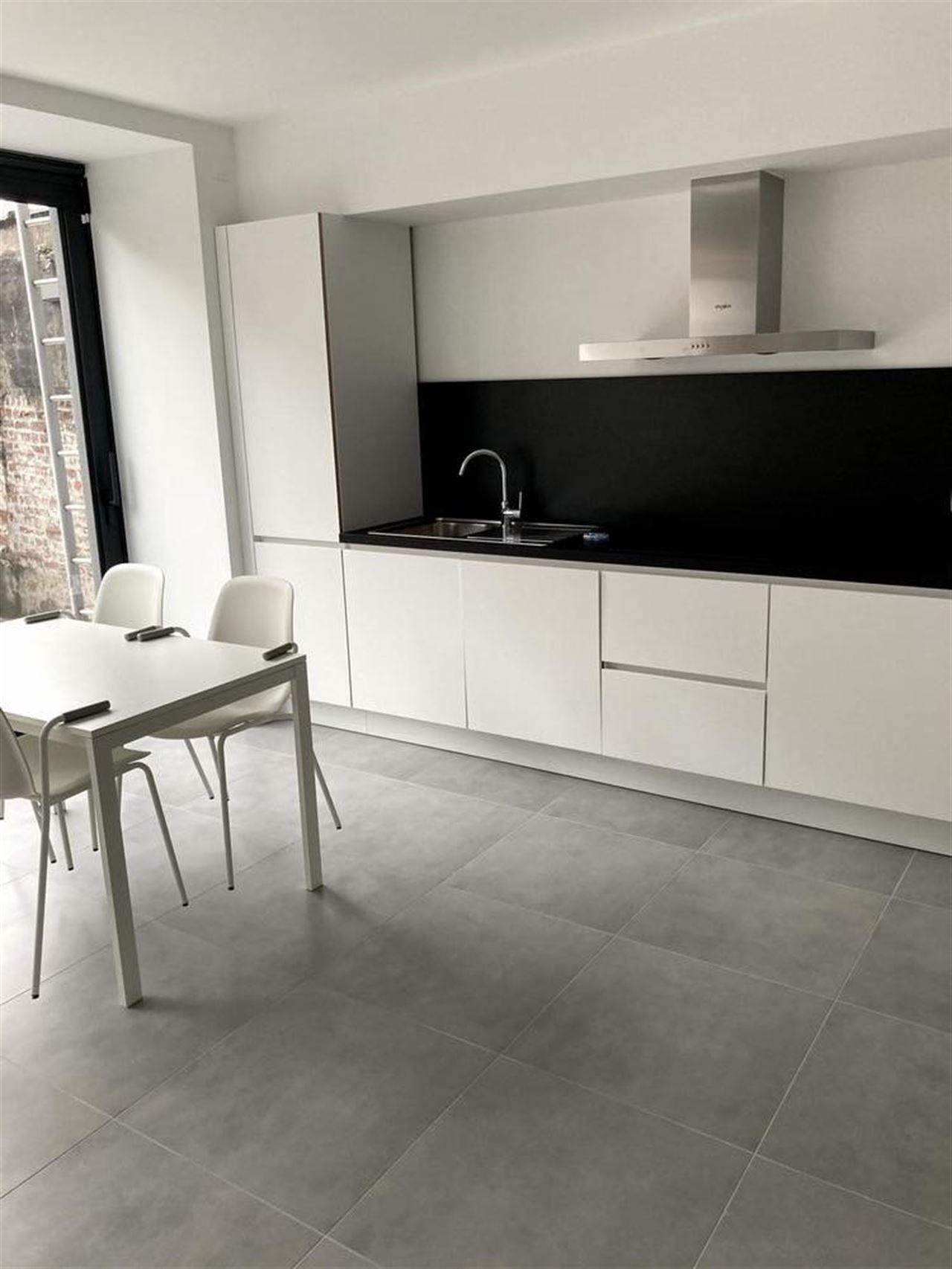 Opbrengsteigendom - 5 luxekamers met eigen sanitair en 1 luxestudio