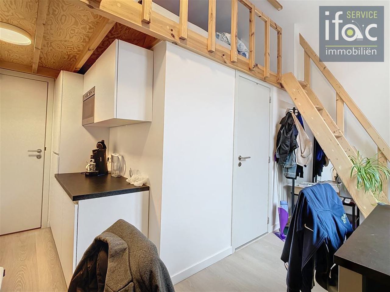 Opbrengsteigendom - 5 luxekamers met eigen sanitair en 1 luxestudio