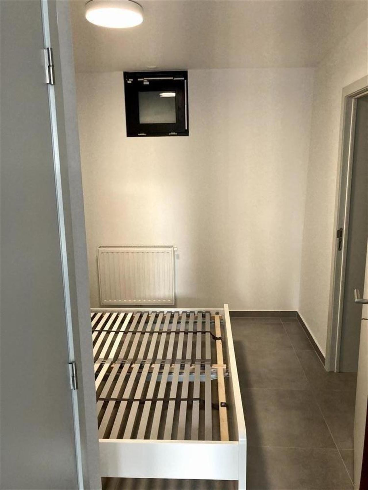 Opbrengsteigendom - 5 luxekamers met eigen sanitair en 1 luxestudio