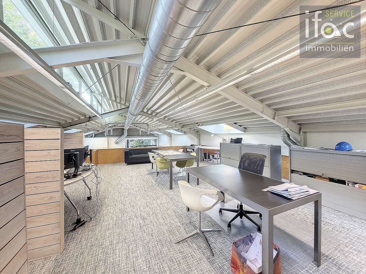 Kantoorruimte/atelier met duplexapp. in centrum Tervuren