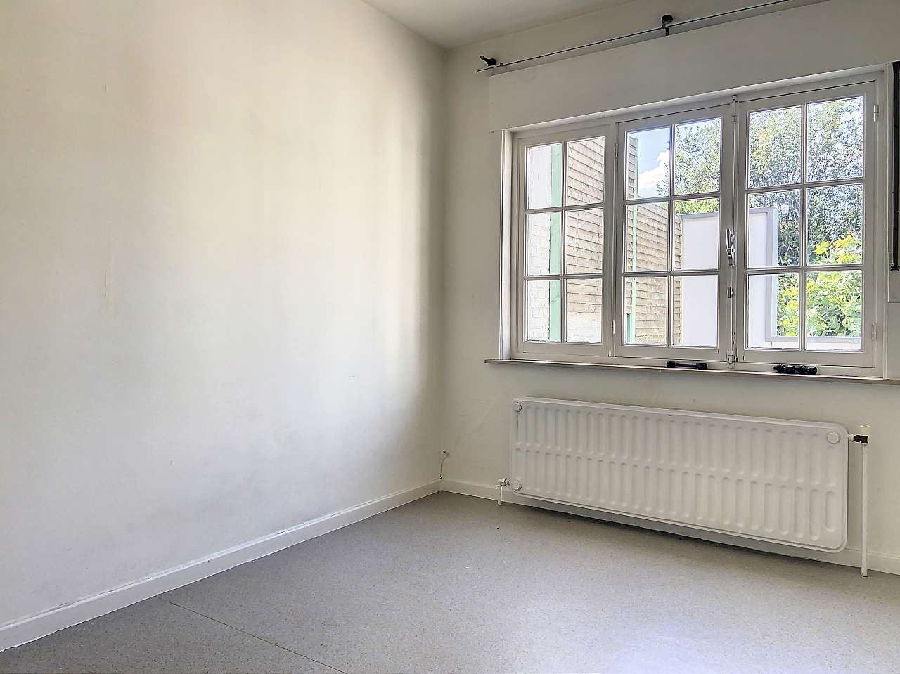 Kantoorruimte/atelier met duplexapp. in centrum Tervuren