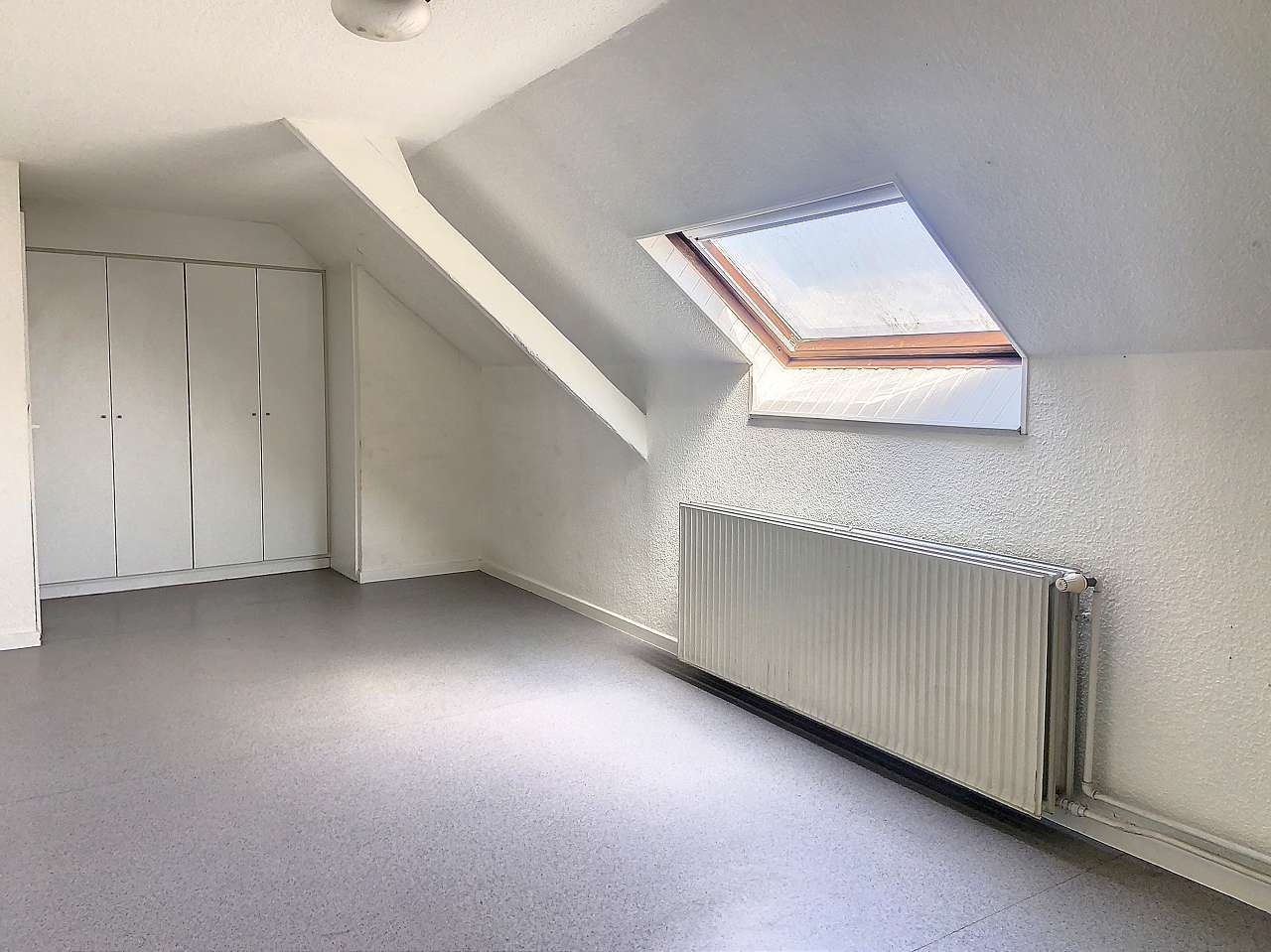 Kantoorruimte/atelier met duplexapp. in centrum Tervuren