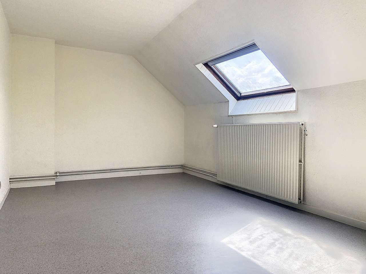 Kantoorruimte/atelier met duplexapp. in centrum Tervuren