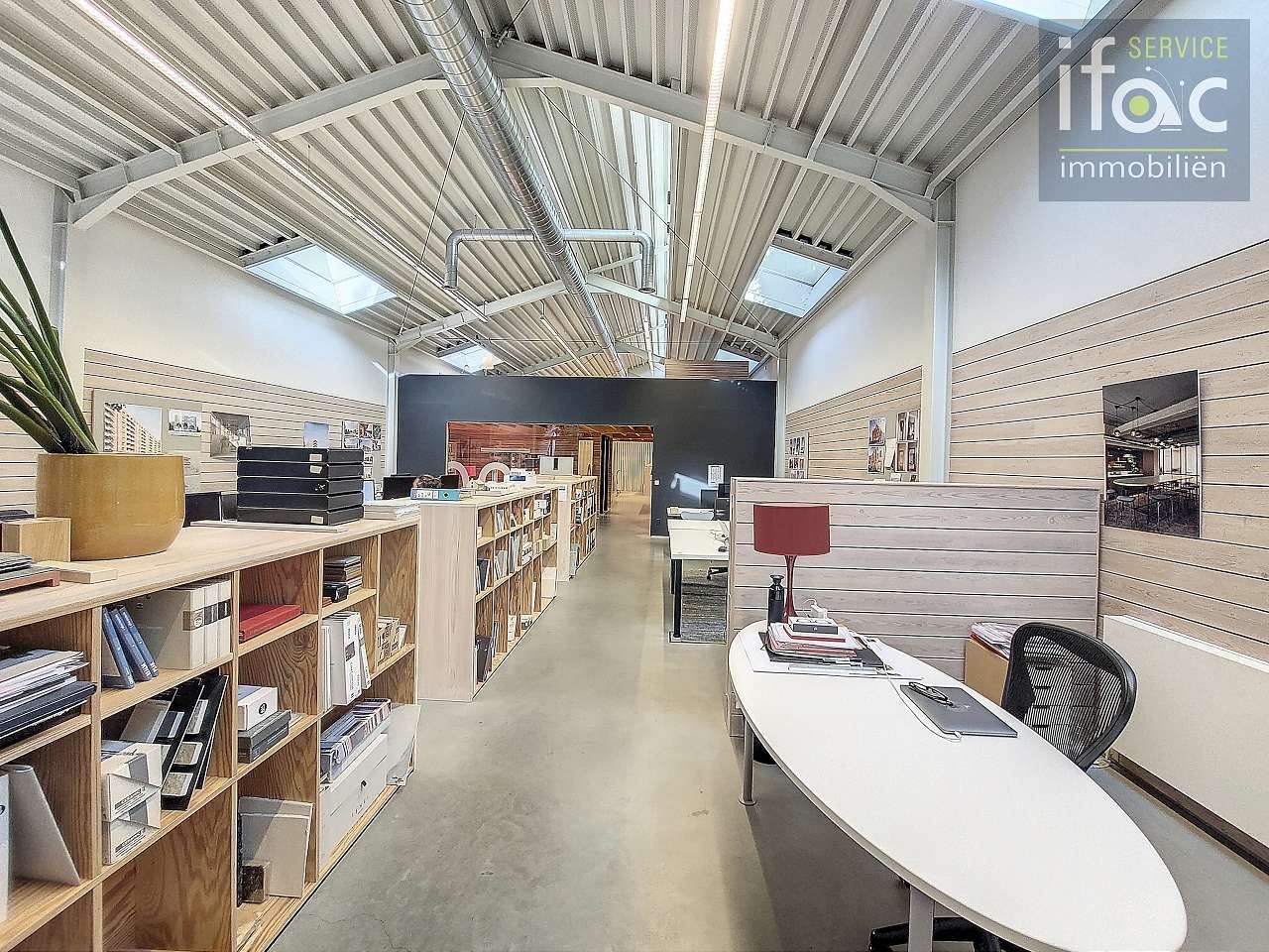 Kantoorruimte/atelier met duplexapp. in centrum Tervuren