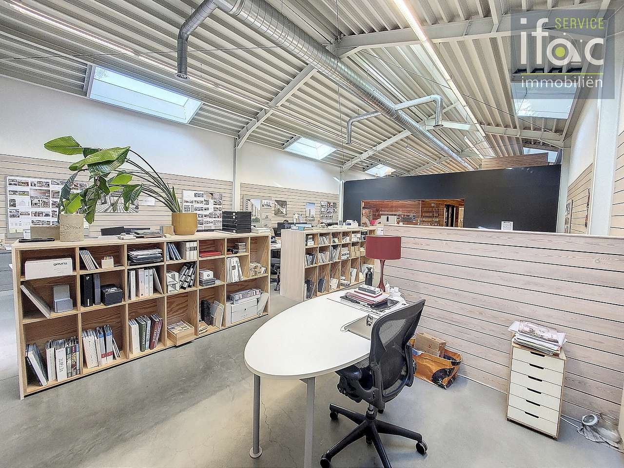 Kantoorruimte/atelier met duplexapp. in centrum Tervuren