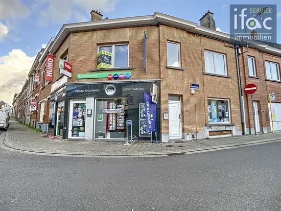 Opbrengstgebouw met handelsruimte en appartment