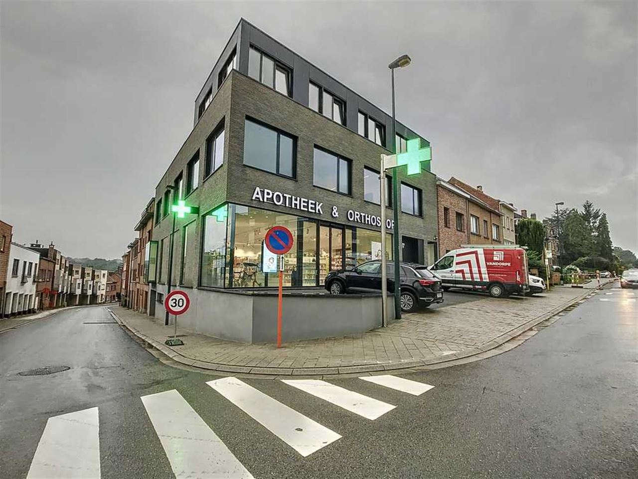 Modern and bright practice spaces in a new building