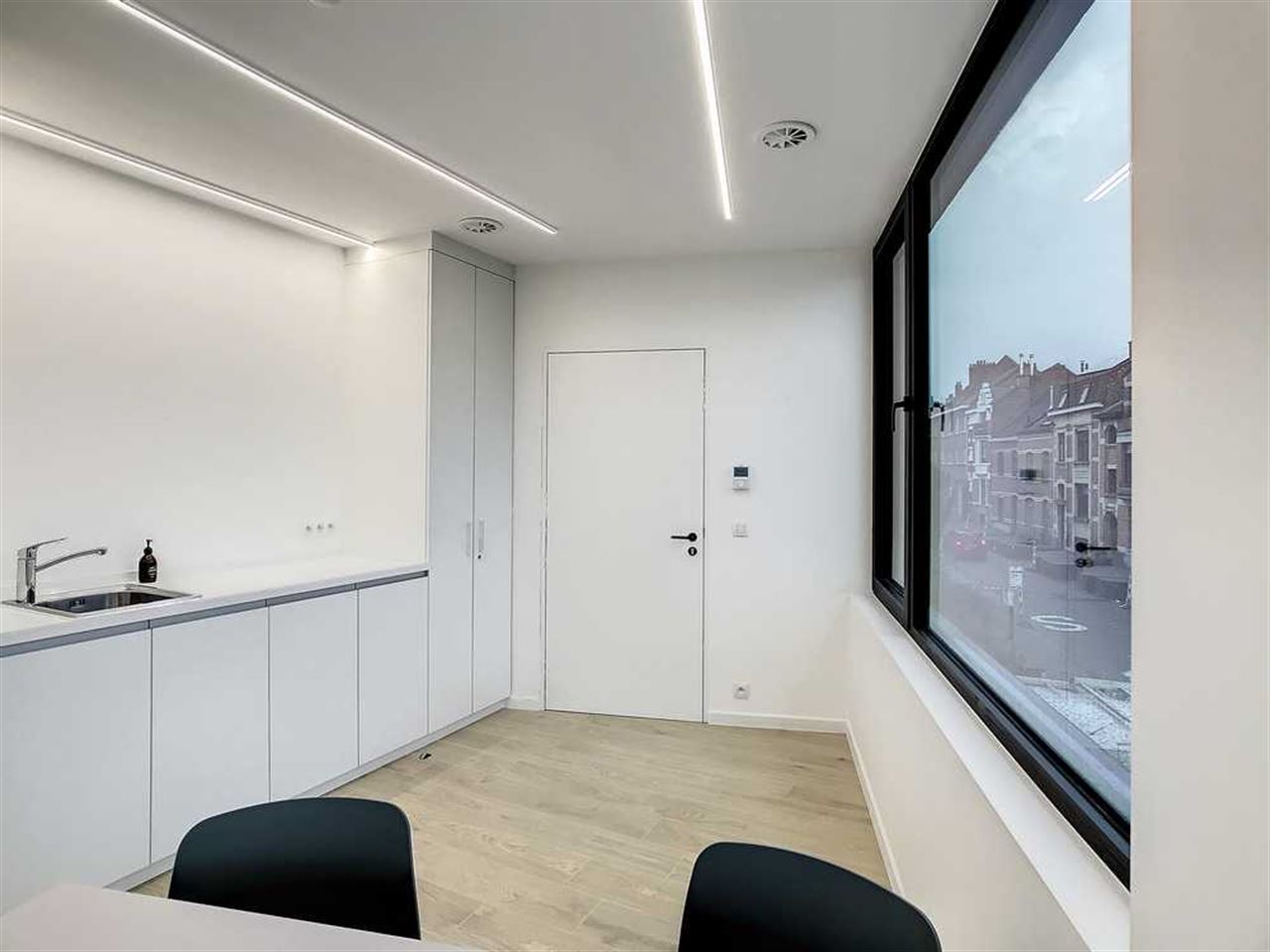 Modern and bright practice spaces in a new building