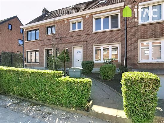 Huis met 2 slaapkamers, bureau en tuin