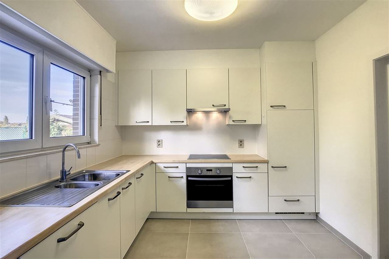 Koppelvilla in rustige straat vlakbij het Park van Tervuren.