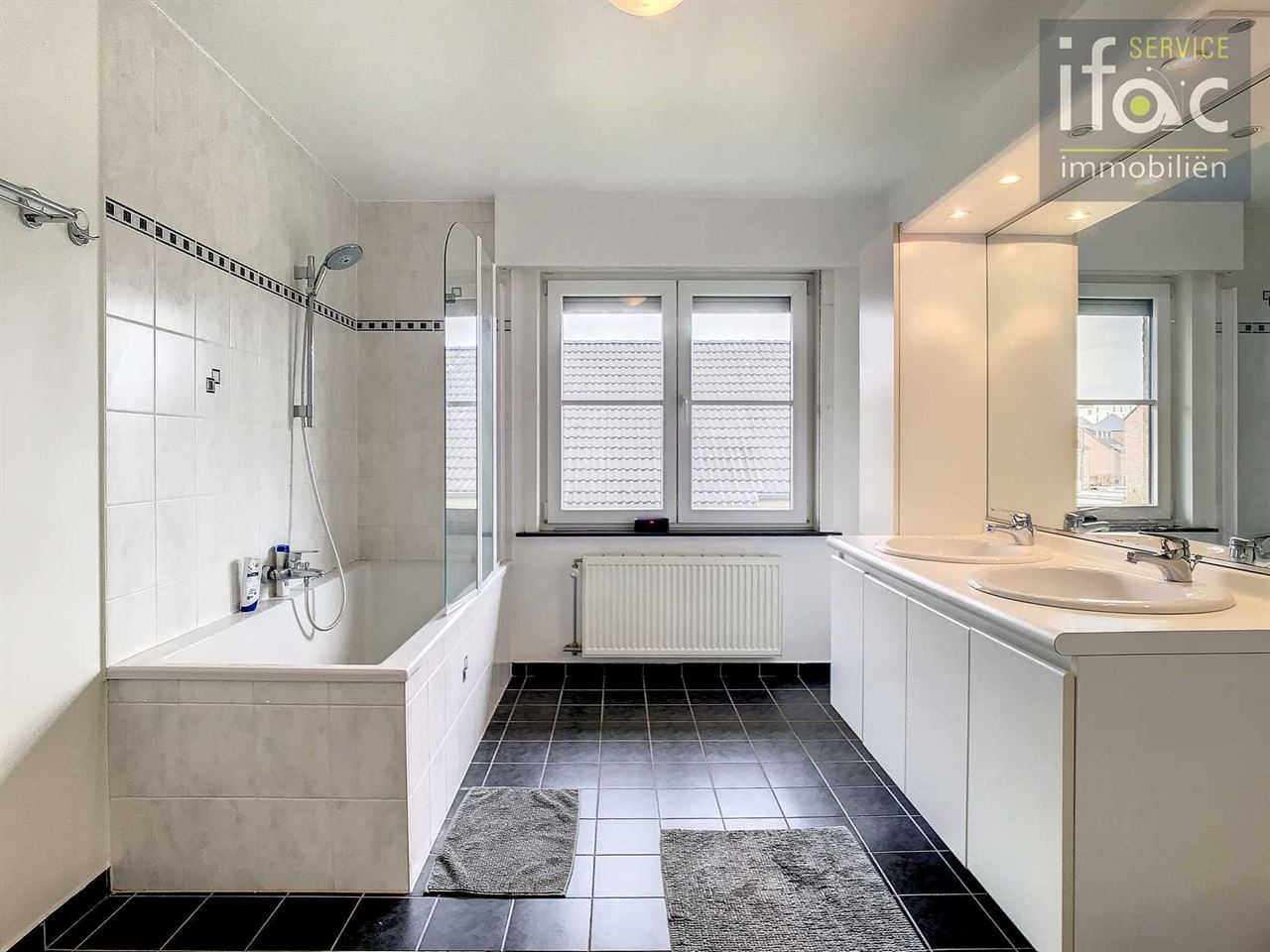 Geweldig gelegen Villa met 5 slaapkamers