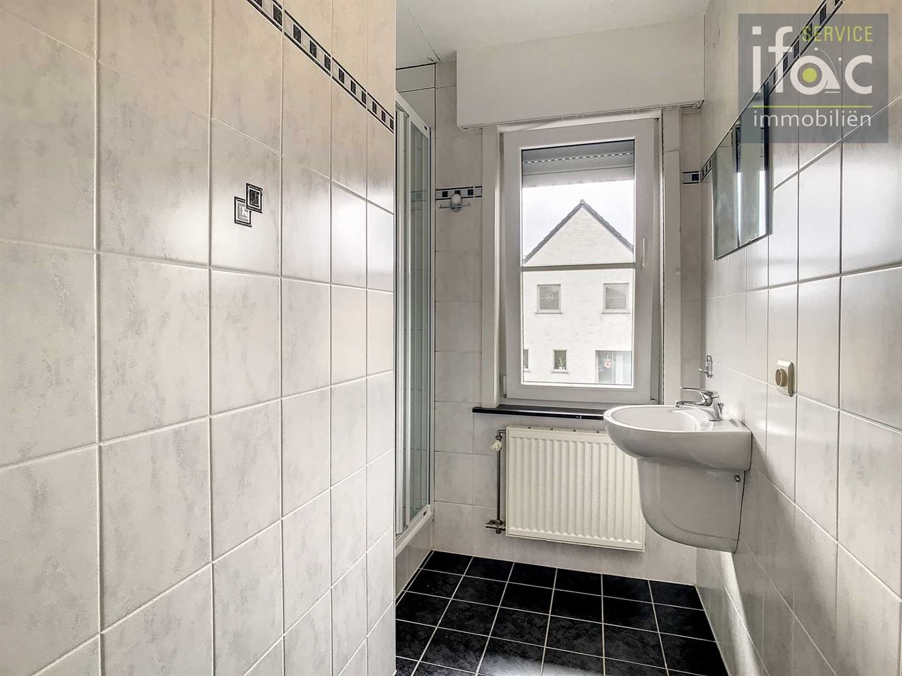 Beautifully located villa with 5 bedrooms