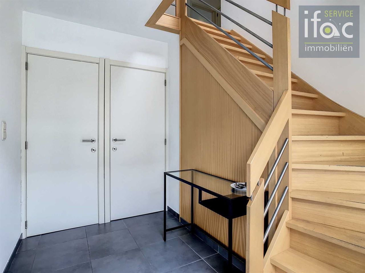 Beautifully located villa with 5 bedrooms