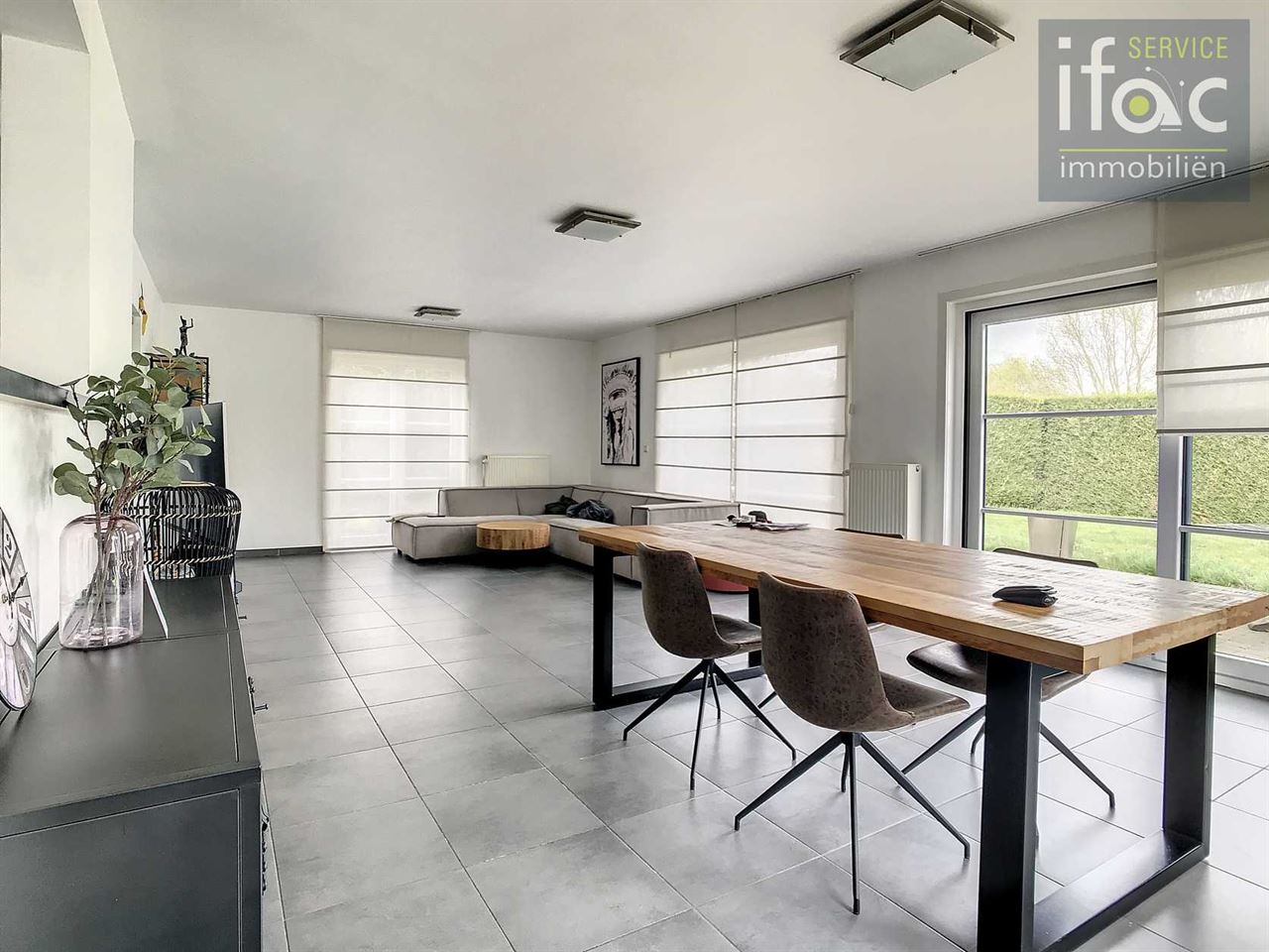 Beautifully located villa with 5 bedrooms