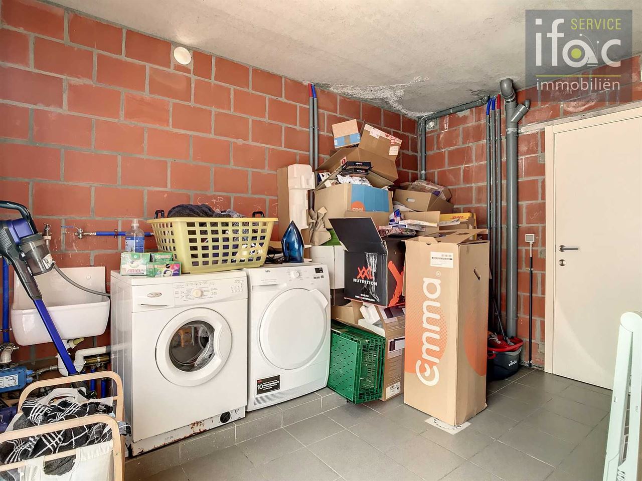 Beautifully located villa with 5 bedrooms