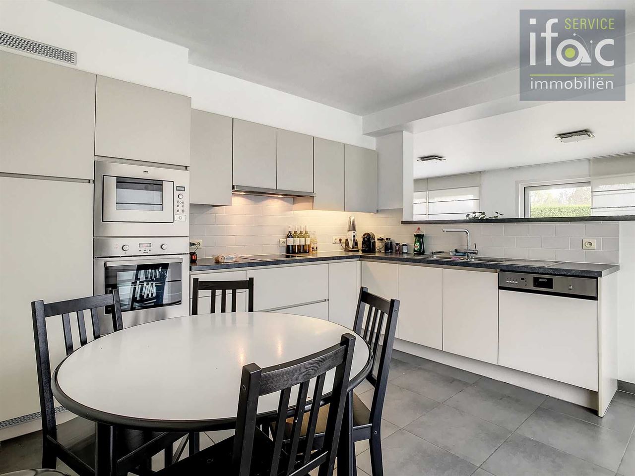 Beautifully located villa with 5 bedrooms