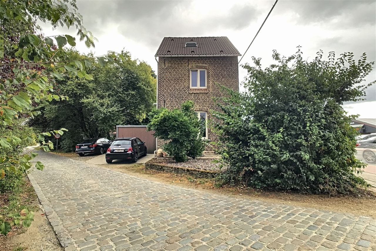 Volledig gerenoveerde woning met tuin