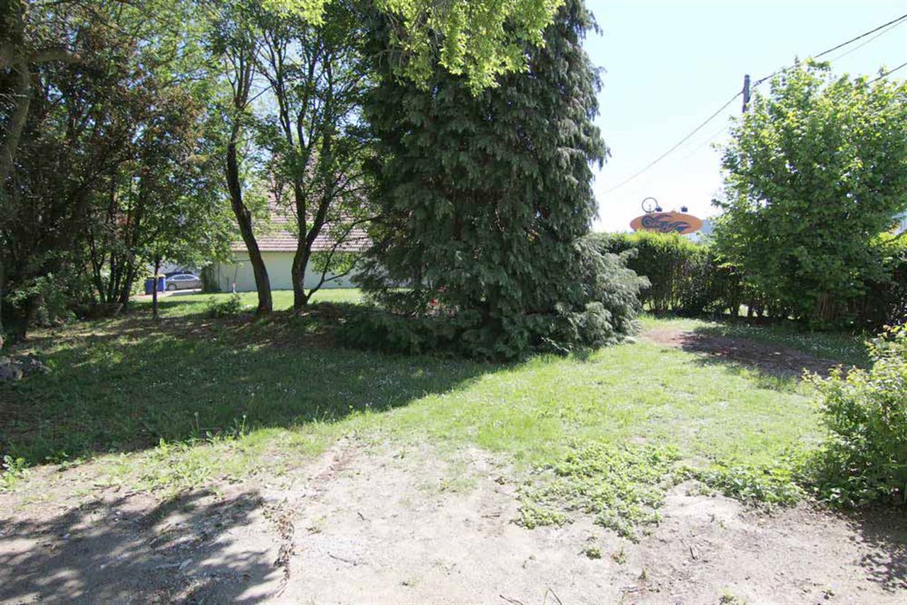 Volledig gerenoveerde woning met tuin