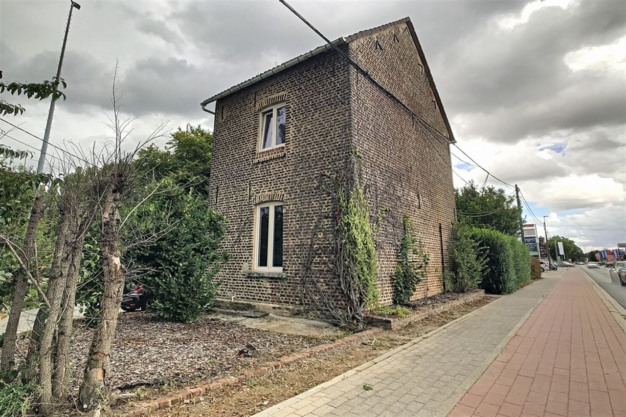 Volledig gerenoveerde woning met tuin