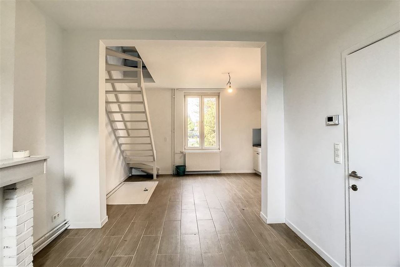 Volledig gerenoveerde woning met tuin