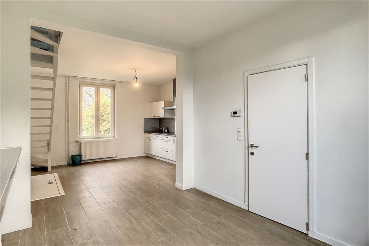 Volledig gerenoveerde woning met tuin