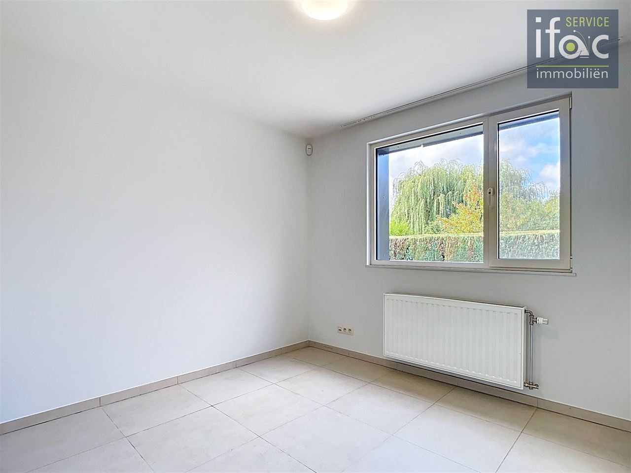 Gerenoveerde villa met 4 ruime slaapkamers