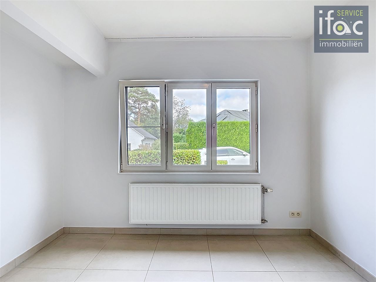 Gerenoveerde villa met 4 ruime slaapkamers