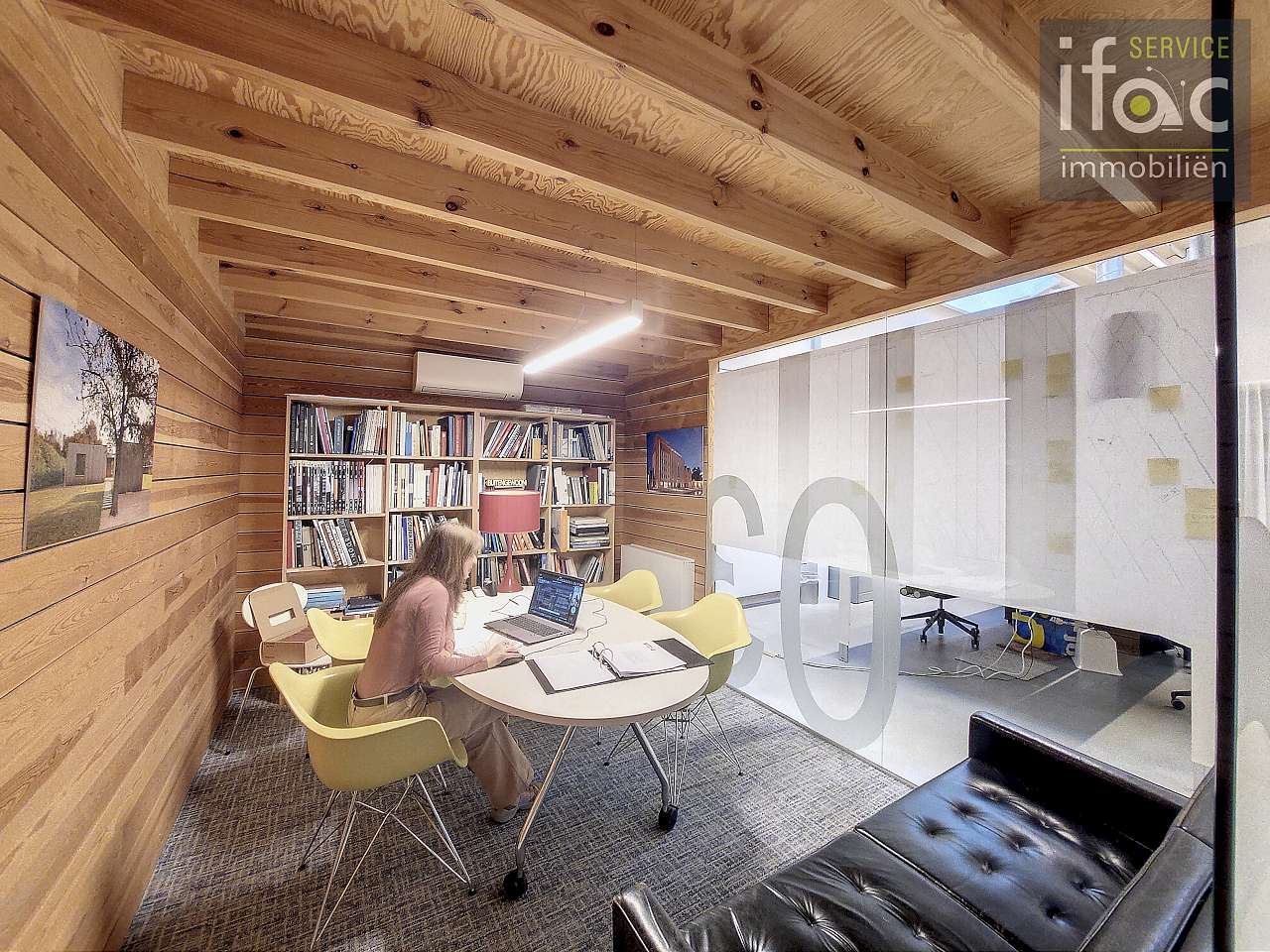 Bureau moderne avec patio au centre de Tervuren