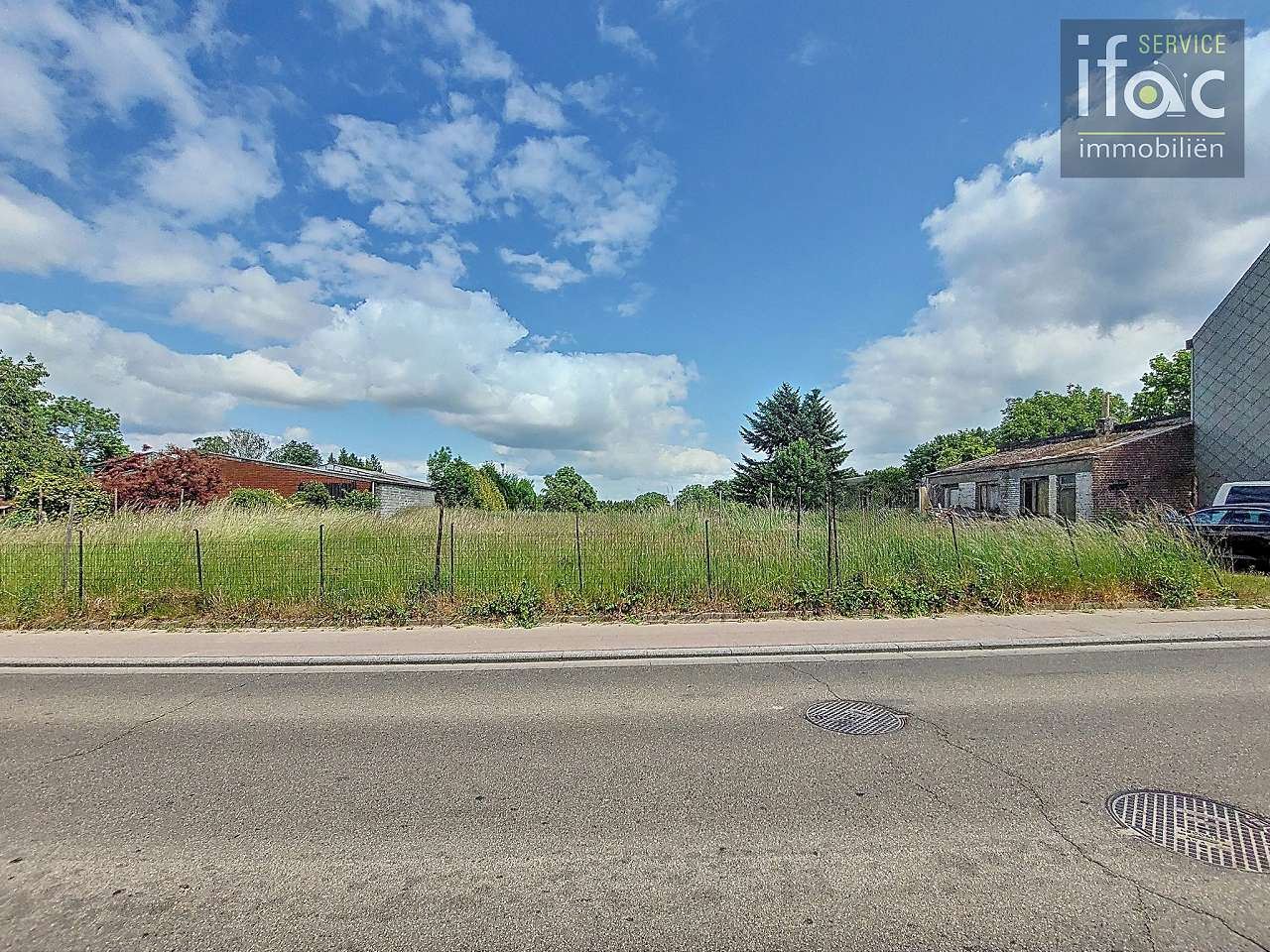 Spacious building plot of 32a 08ca for detached house