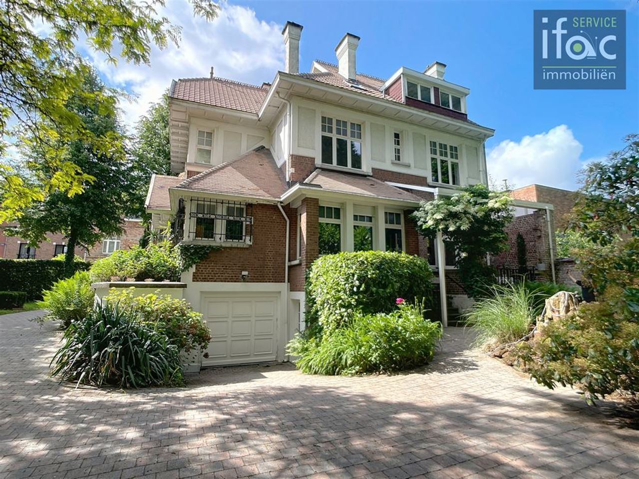 Historic Villa "steuts" for sale with 6 bedrooms