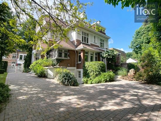 Historische villa "Steuts" te koop met 6 slaapkamers