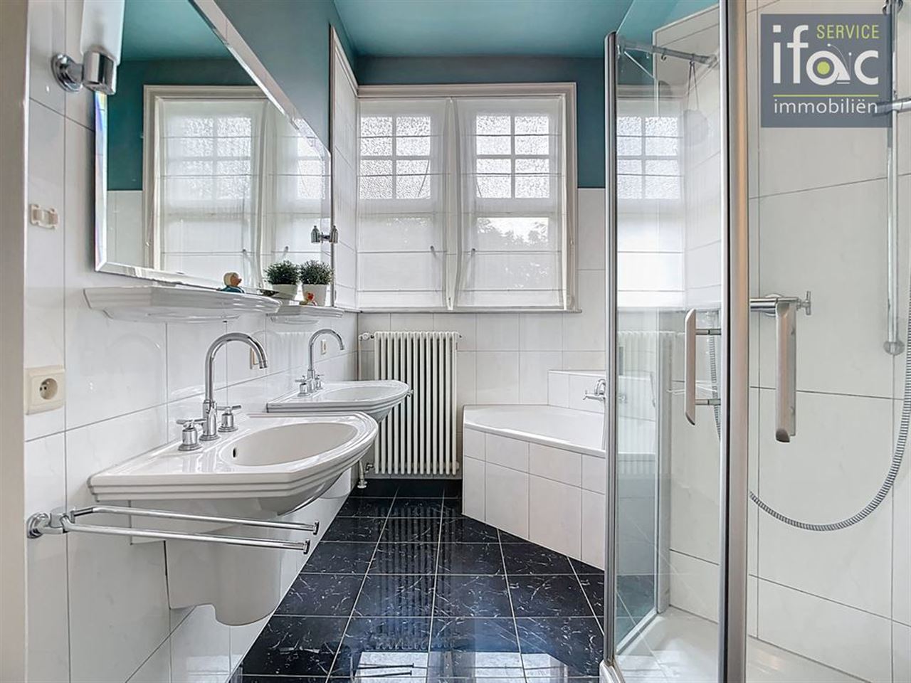 Historic Villa "steuts" for sale with 6 bedrooms