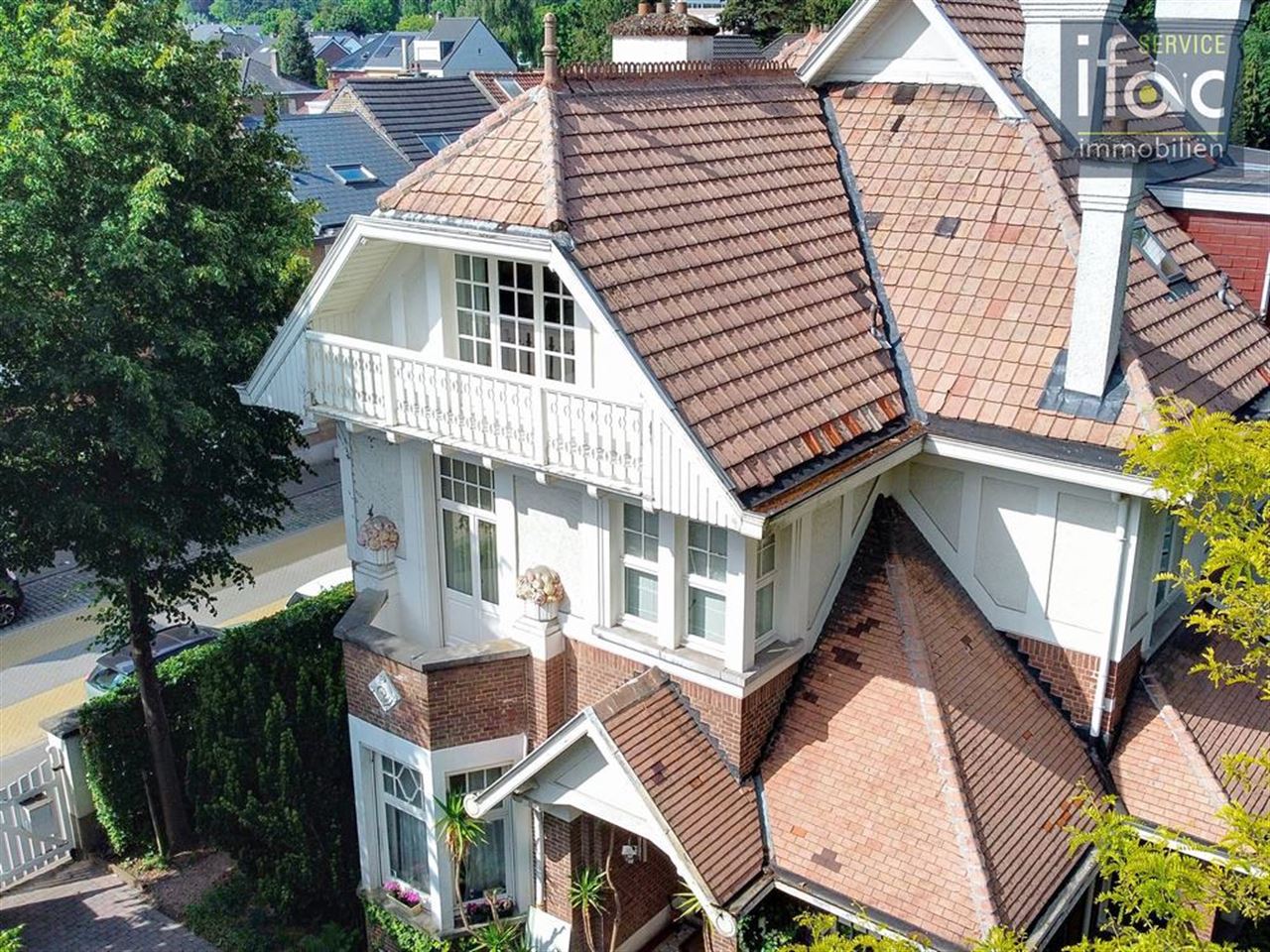 Historic Villa "steuts" for sale with 6 bedrooms