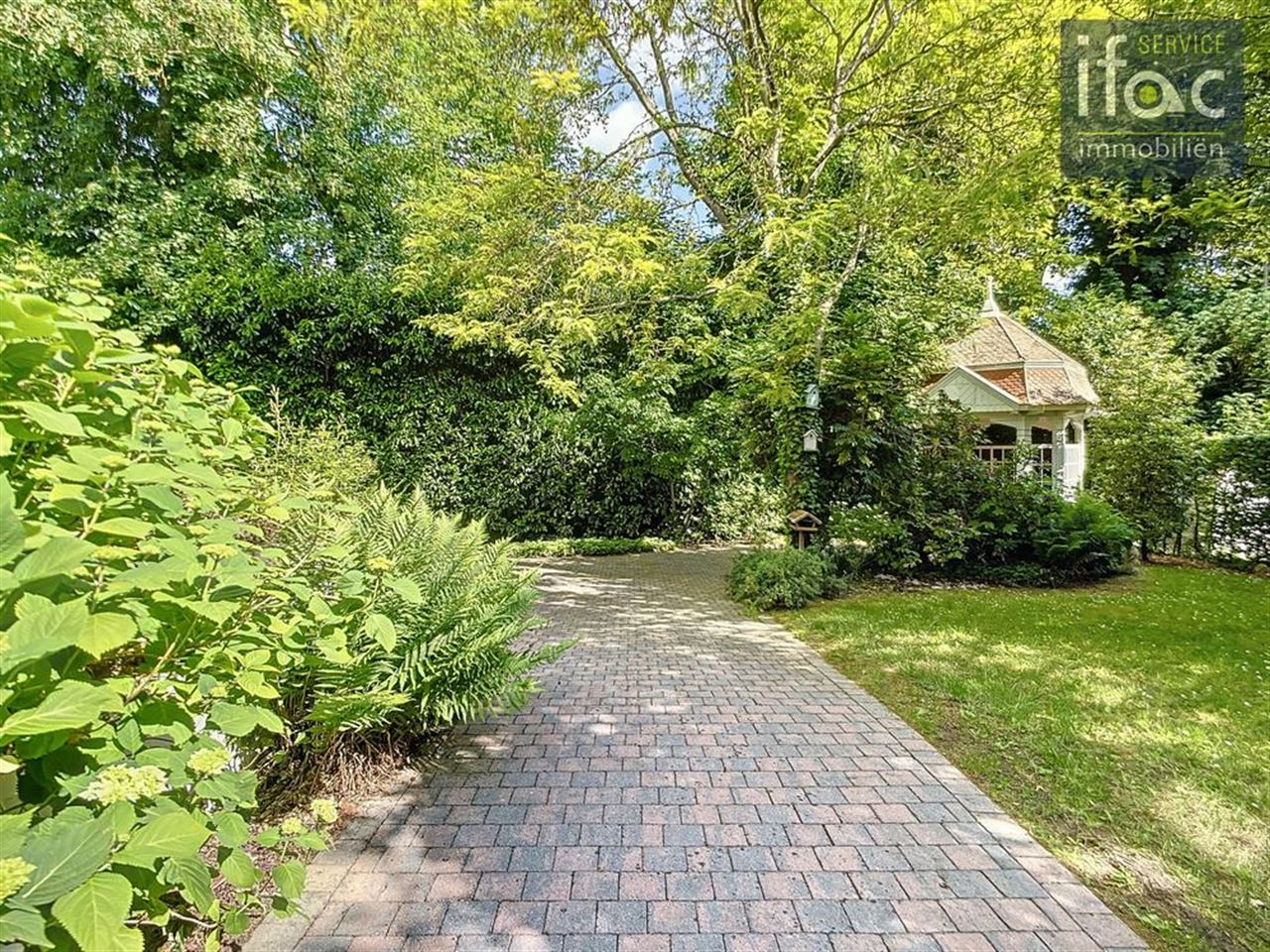 Historic Villa "steuts" for sale with 6 bedrooms