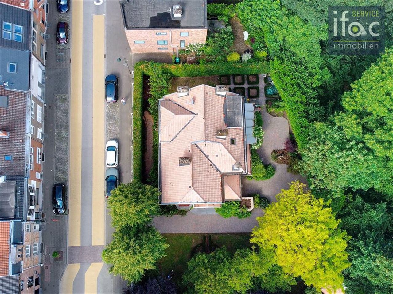 Historic Villa "steuts" for sale with 6 bedrooms