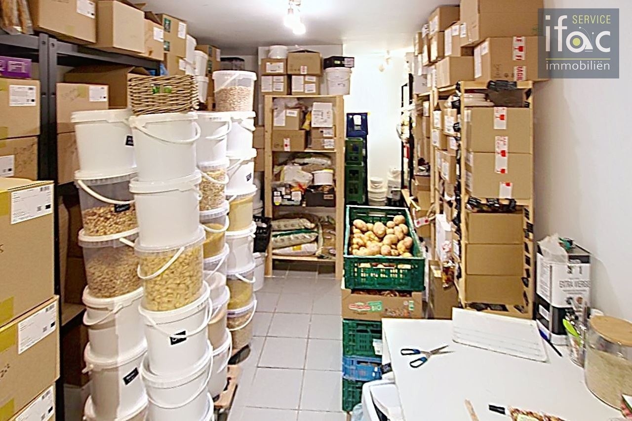 Opbrengsteigendom met 2 flats en handelsruimte Tervuren